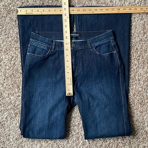 Lafayette 148 New York Mid Rise Flared Blue Jeans, size 4 - Picture 6 of 8